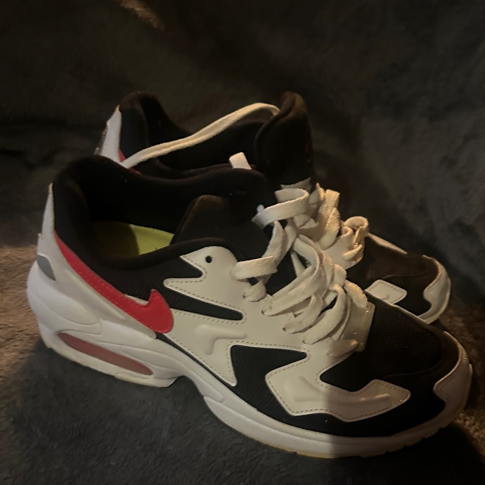 Nike Air Max2 Light White Red Black Women's SZ 8 Running Shoes [CJ7980-101]